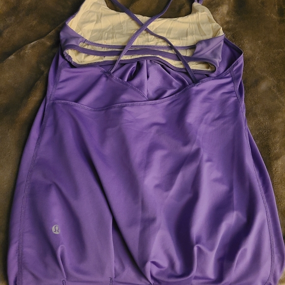 Size 4 top - Picture 2 of 2